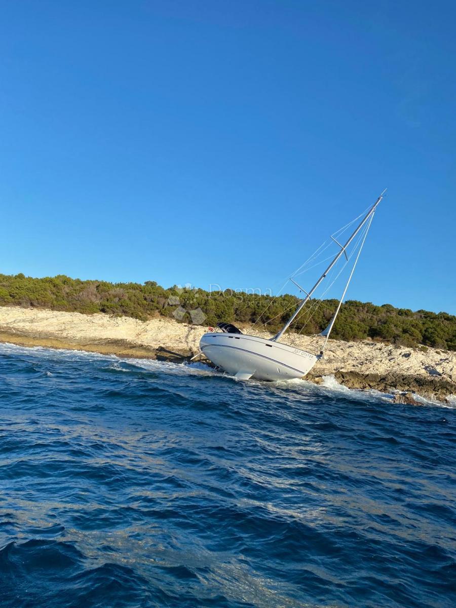 Zazidljivo zemljišče Premuda, Zadar - Okolica, 588m2