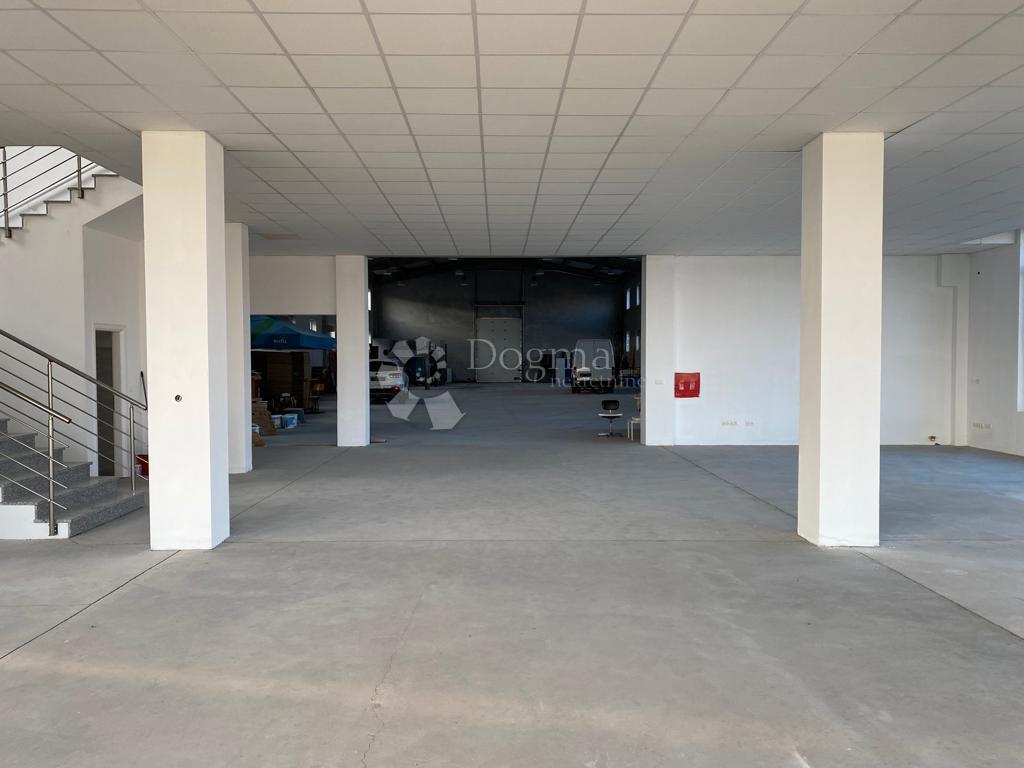 Poslovni prostor Gornja Vrba, 1.350m2