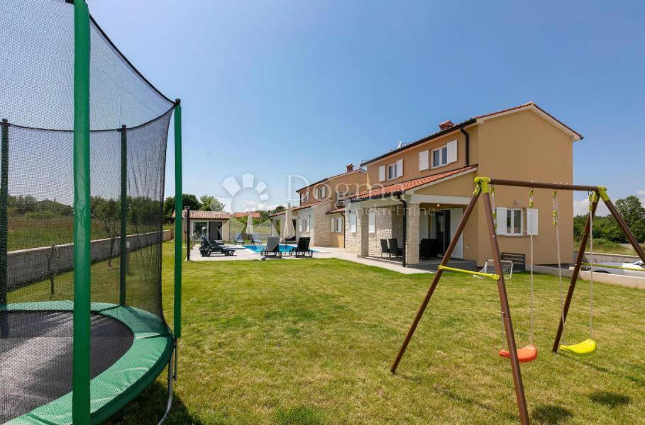 Hiša Labin, 240m2