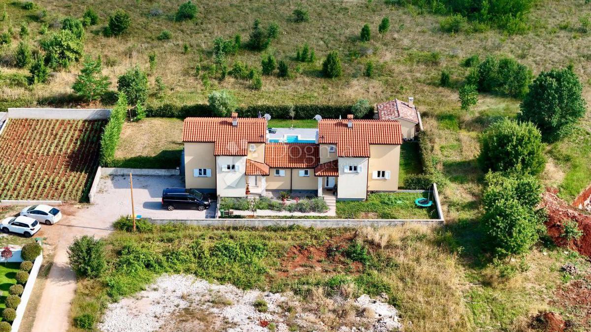 Hiša Labin, 240m2