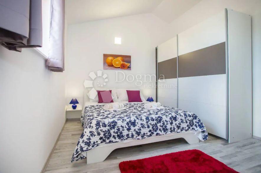 Hiša Labin, 240m2