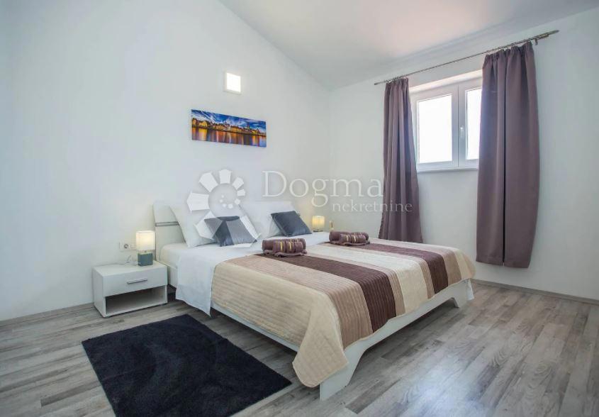 Hiša Labin, 240m2
