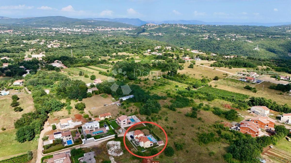 Hiša Labin, 240m2