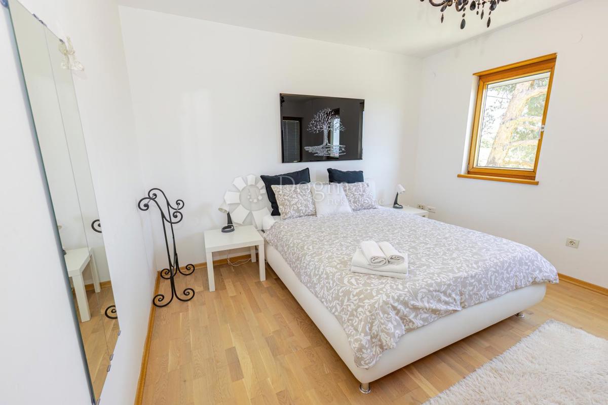 Hiša Bijenik, Črnomerec, 415,10m2