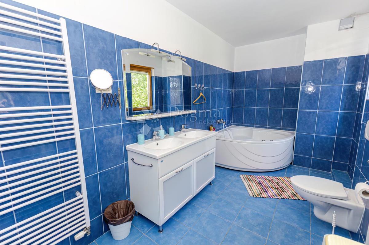 Hiša Bijenik, Črnomerec, 415,10m2