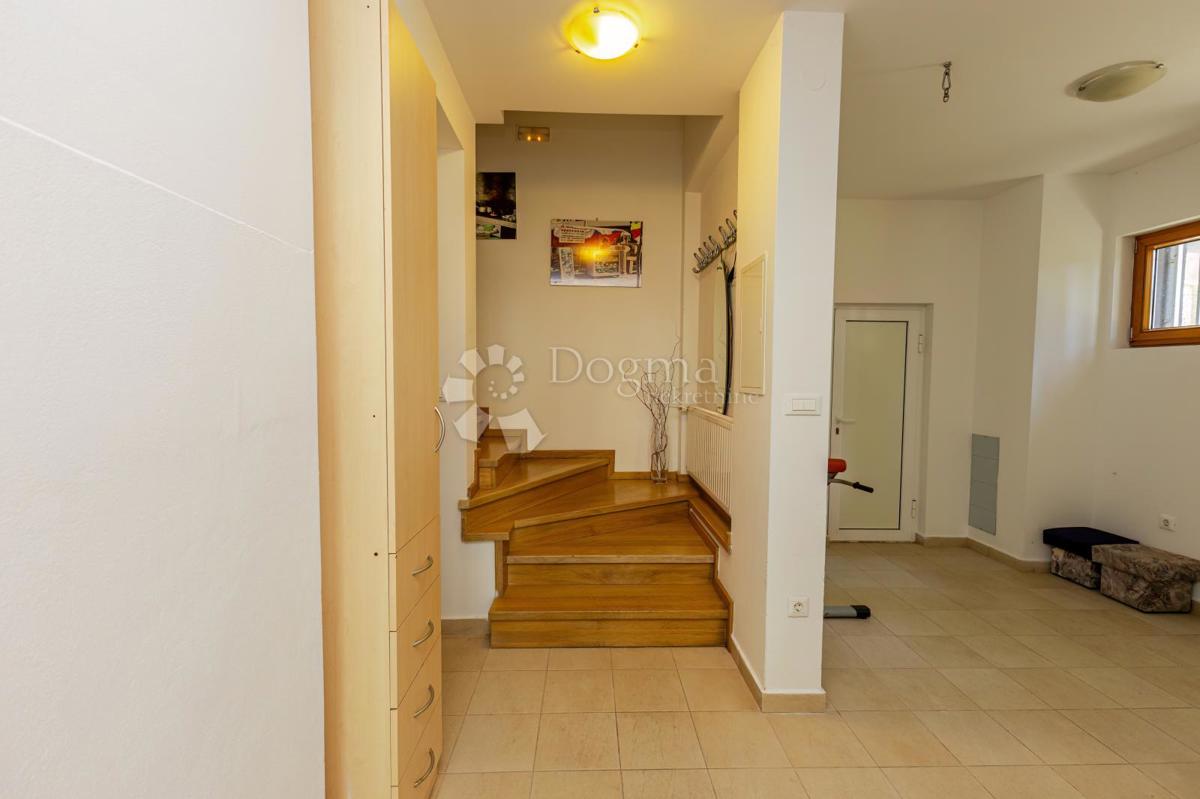 Hiša Bijenik, Črnomerec, 415,10m2