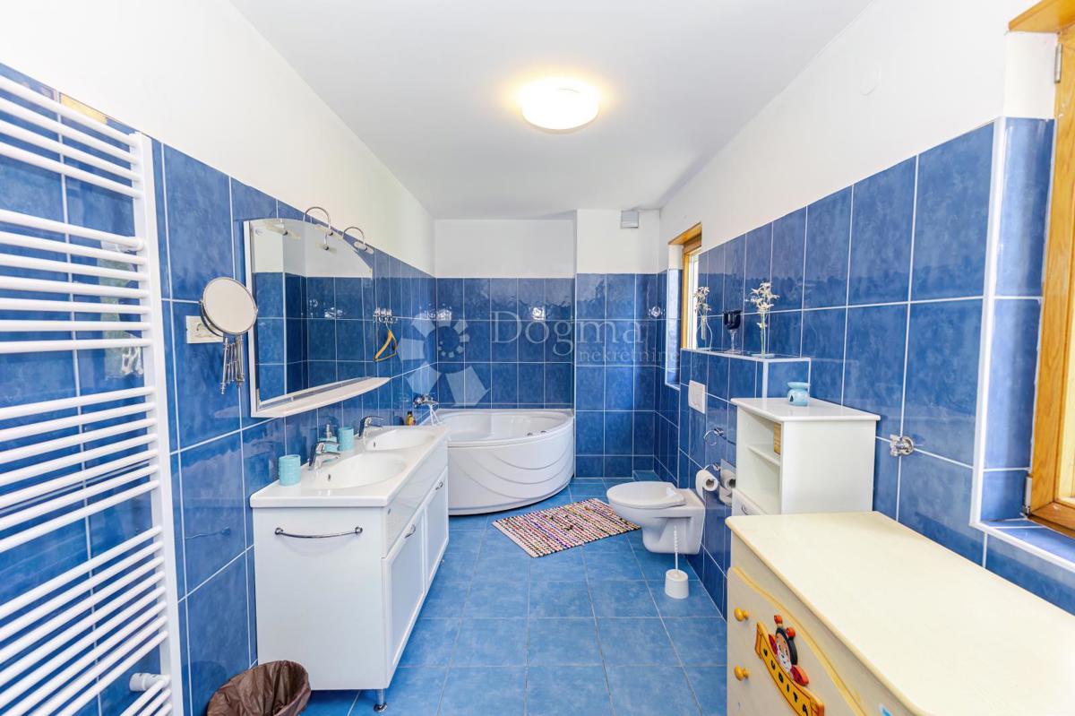 Hiša Bijenik, Črnomerec, 415,10m2