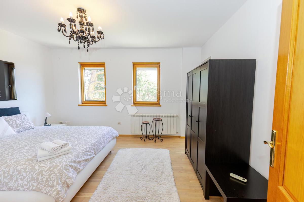 Hiša Bijenik, Črnomerec, 415,10m2