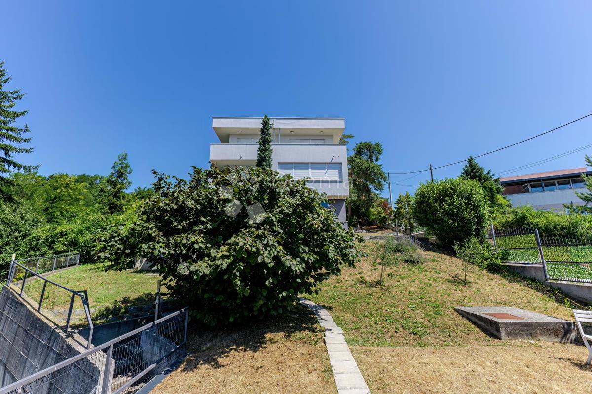 Hiša Bijenik, Črnomerec, 415,10m2