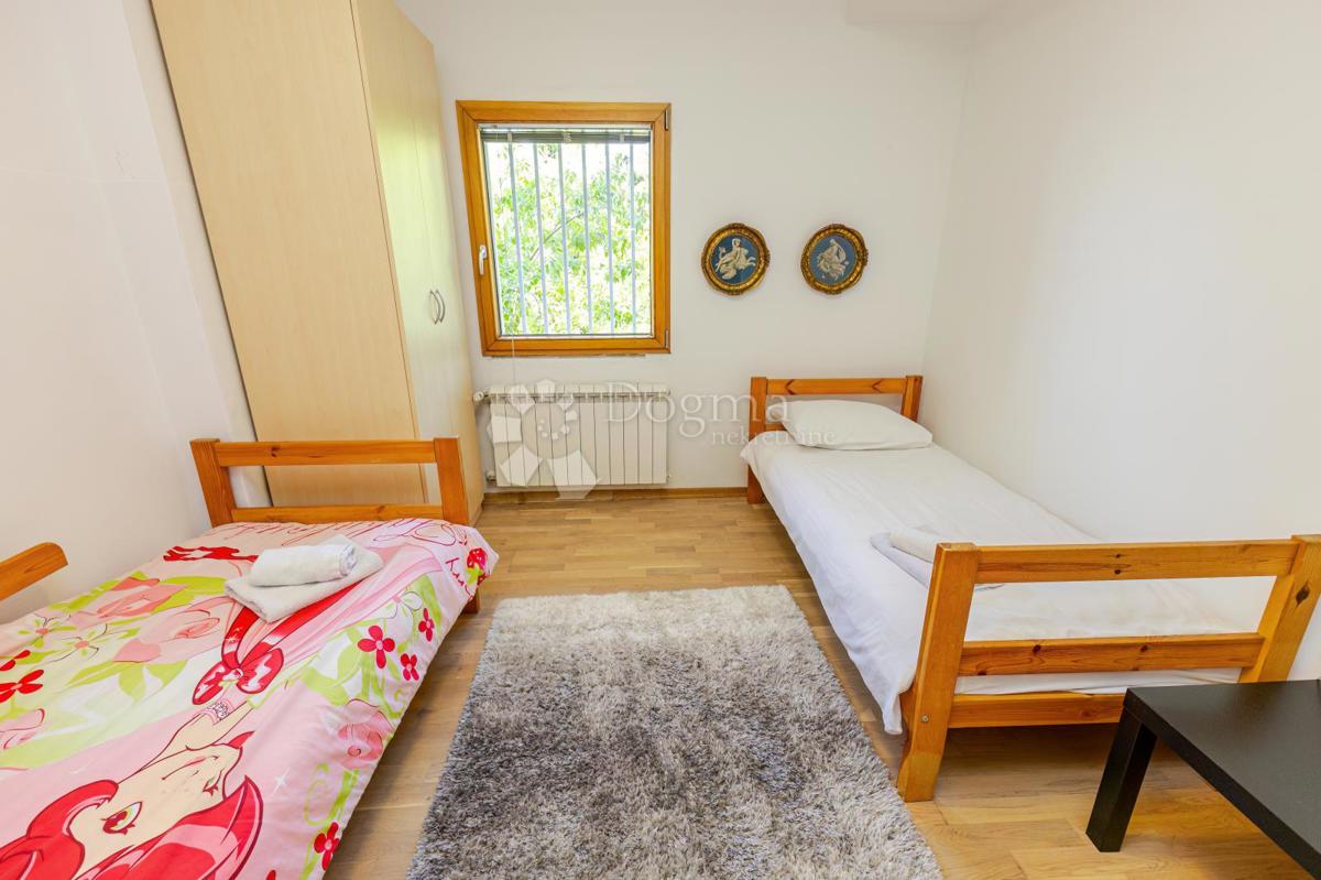 Hiša Bijenik, Črnomerec, 415,10m2