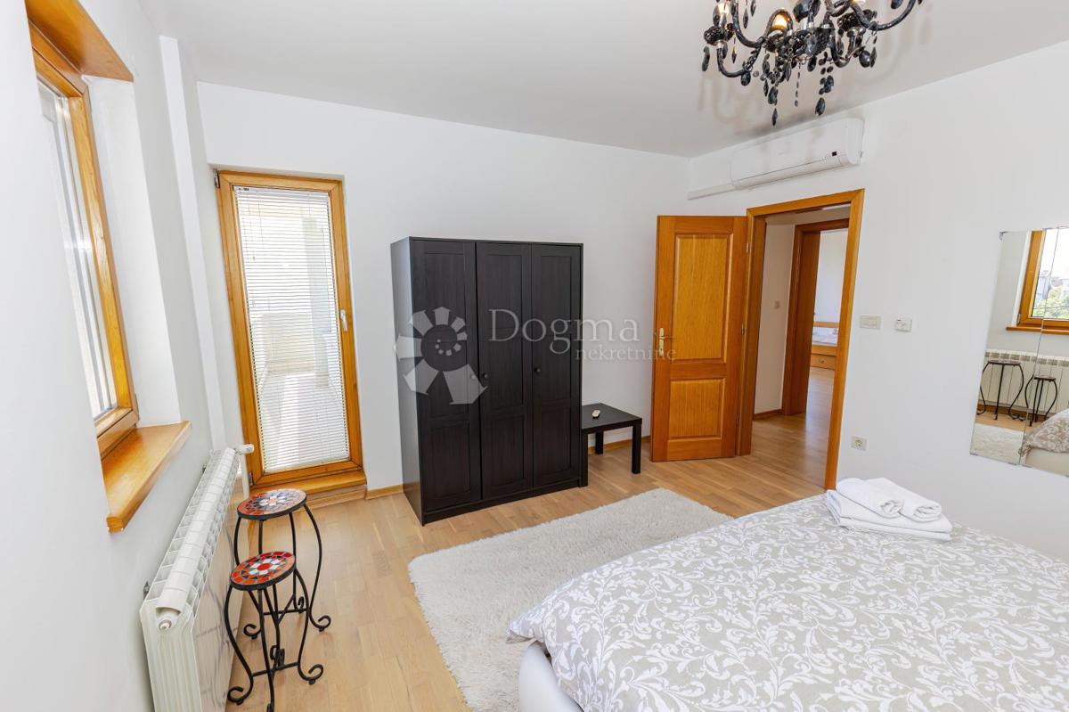 Hiša Bijenik, Črnomerec, 415,10m2