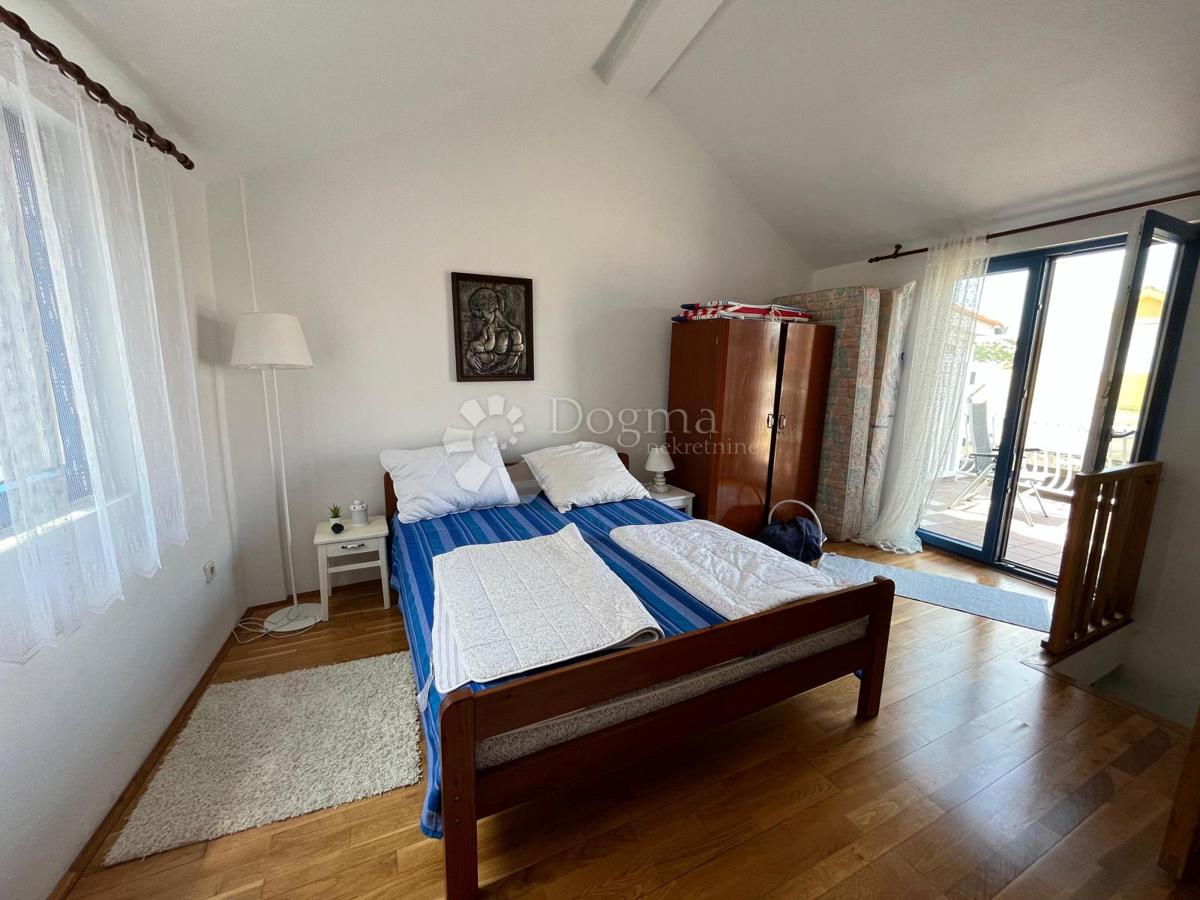 Hiša Betina, Tisno, 81m2