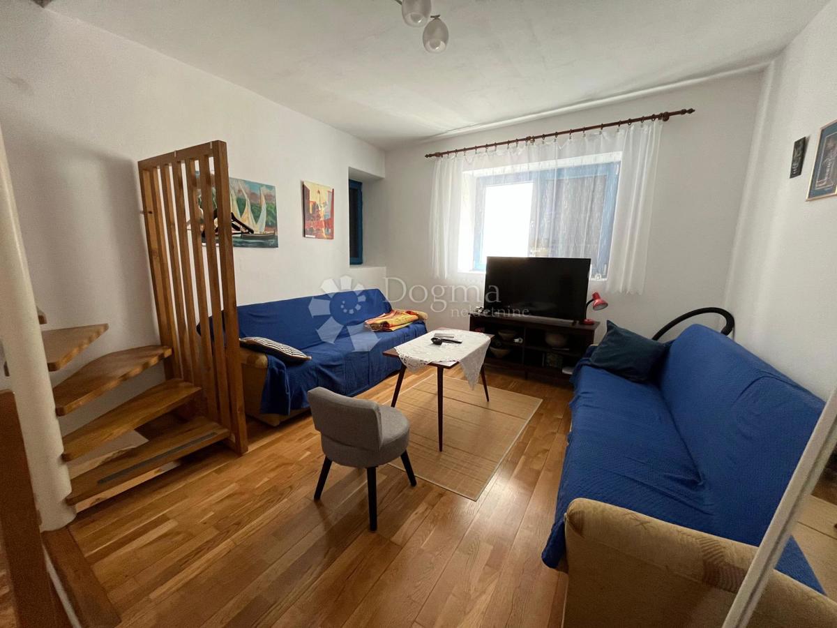 Hiša Betina, Tisno, 81m2