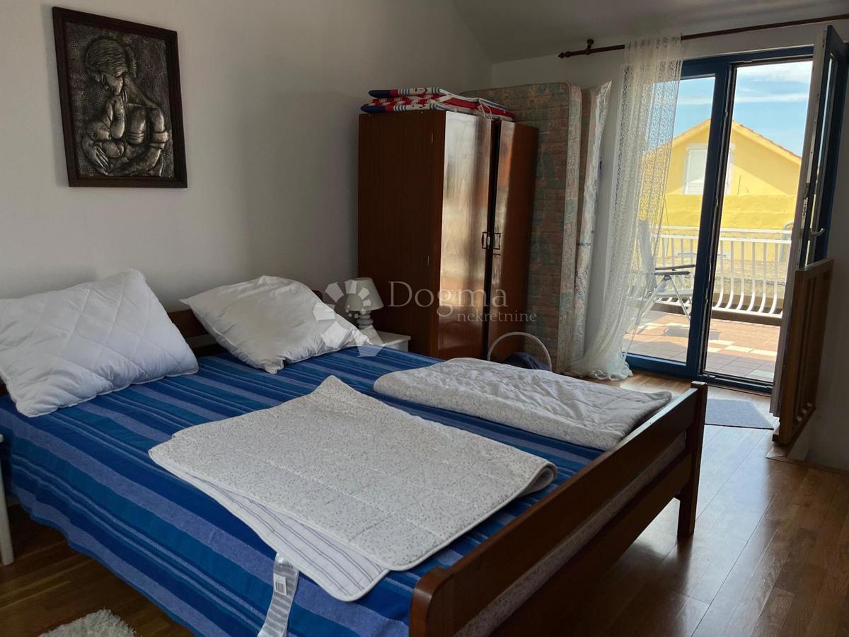 Hiša Betina, Tisno, 81m2