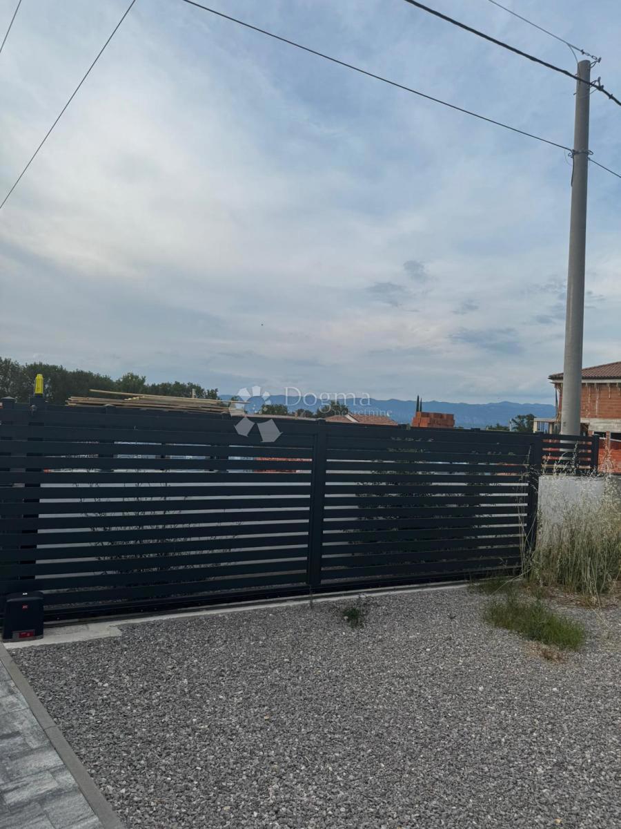 Hiša Rasopasno, Dobrinj, 200m2