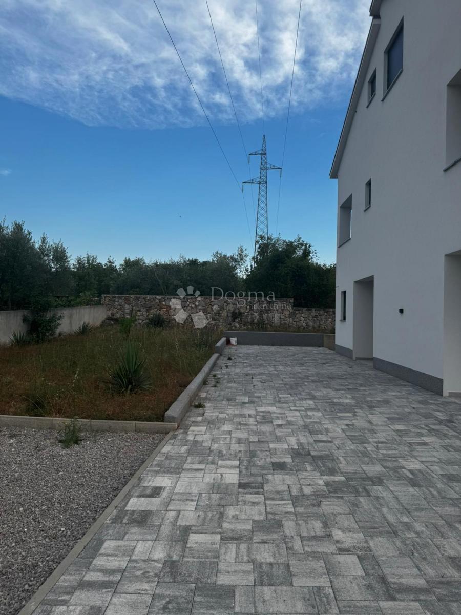 Hiša Rasopasno, Dobrinj, 200m2