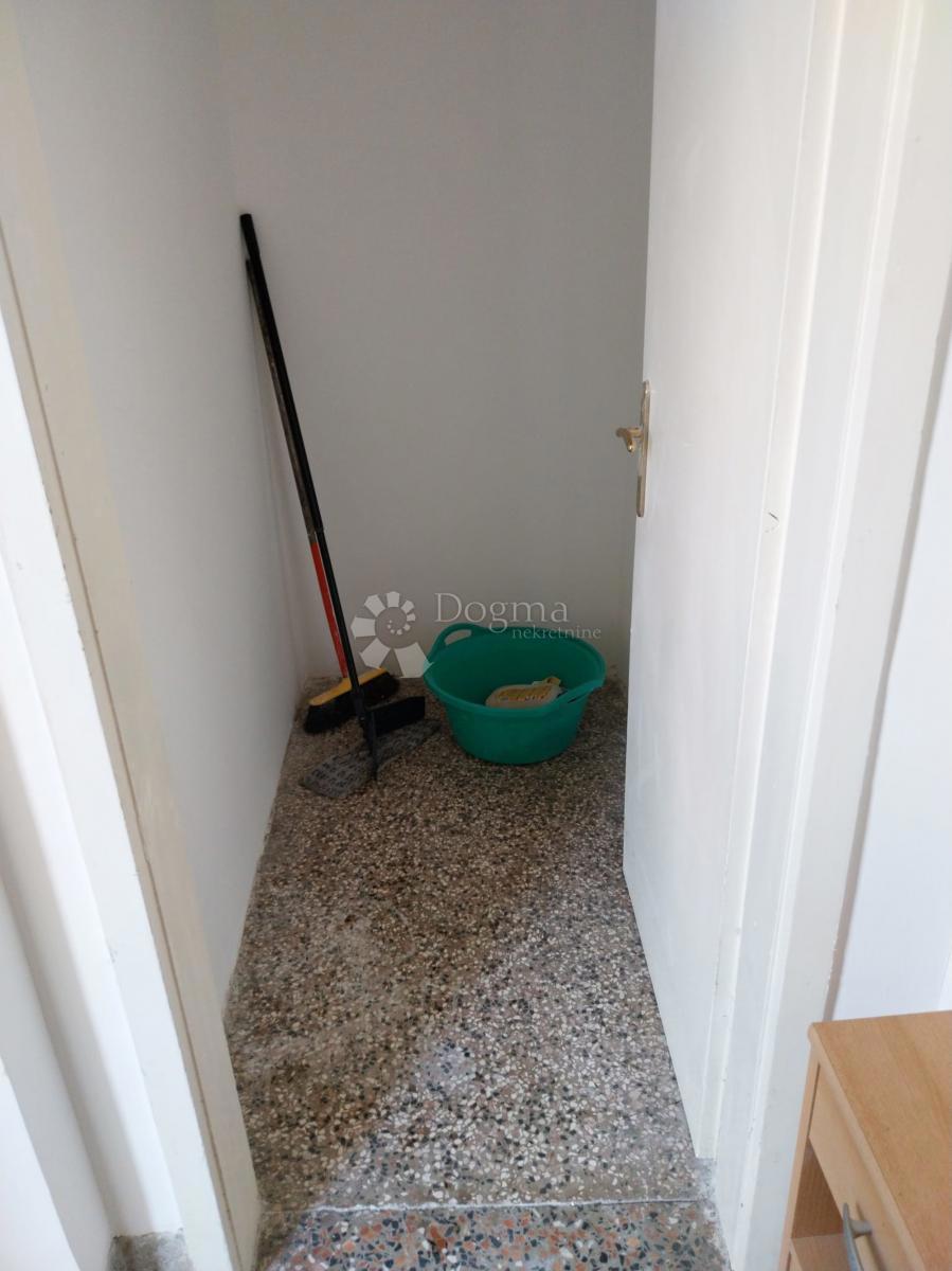 Stanovanje Centar, Pula, 66,76m2