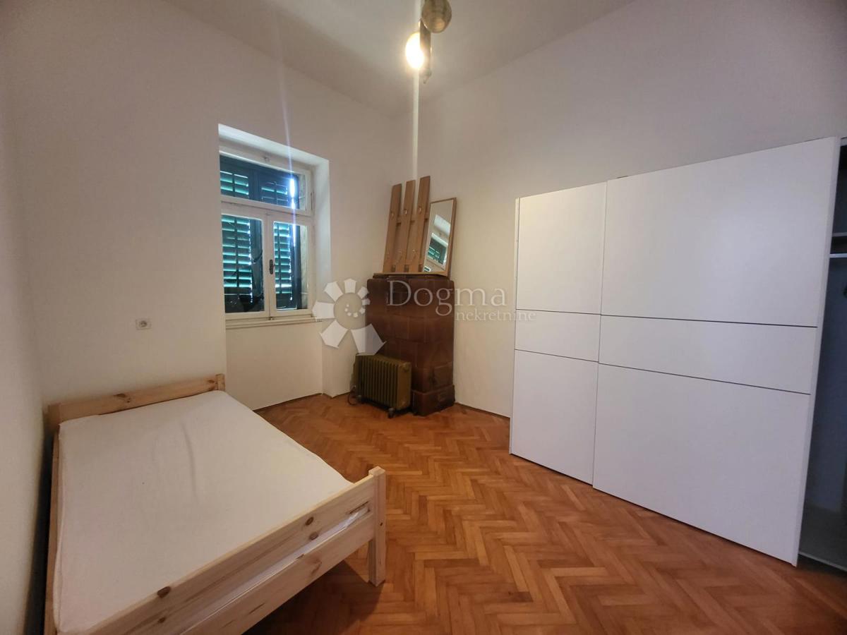 Stanovanje Centar, Pula, 66,76m2