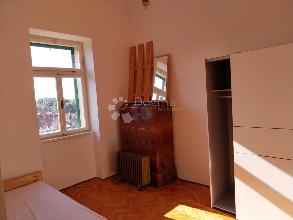 Stanovanje Centar, Pula, 66,76m2