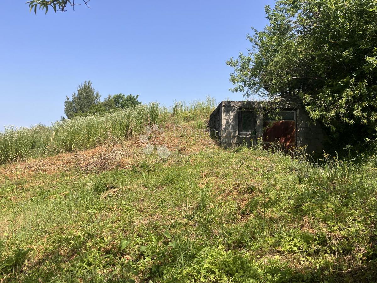Zazidljivo zemljišče Kaniža, Ivanec, 899m2