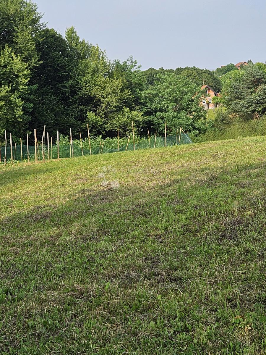 Zazidljivo zemljišče Kaniža, Ivanec, 899m2