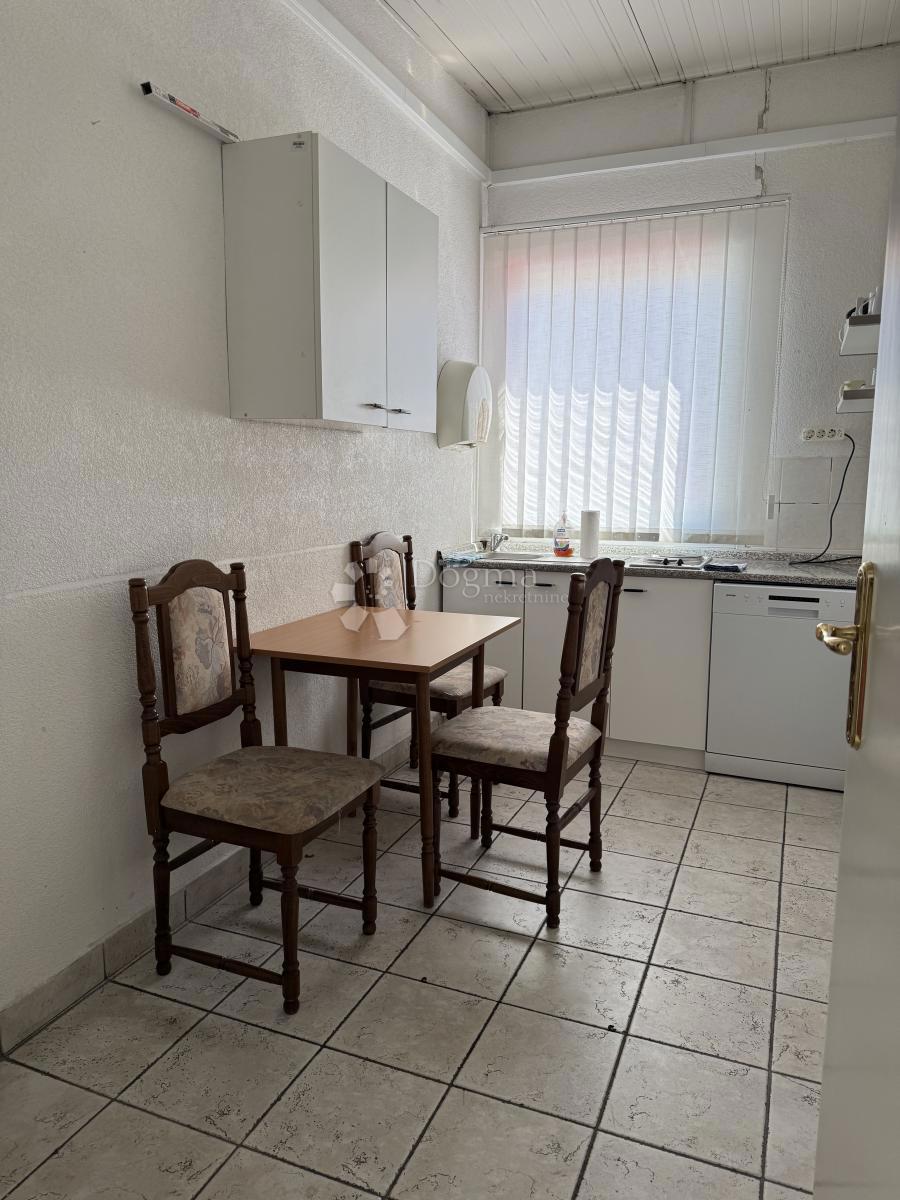 Poslovni prostor Škurinje, Rijeka, 249m2