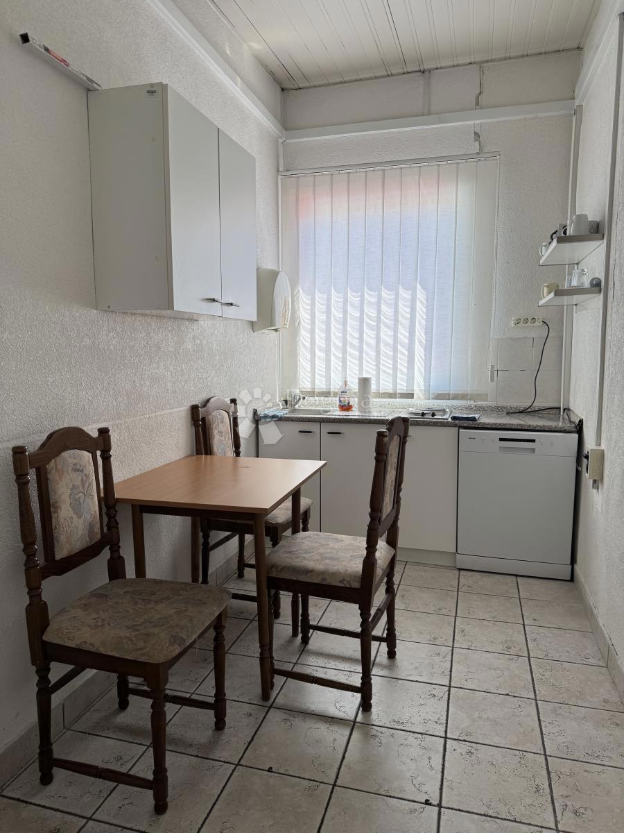 Poslovni prostor Škurinje, Rijeka, 249m2