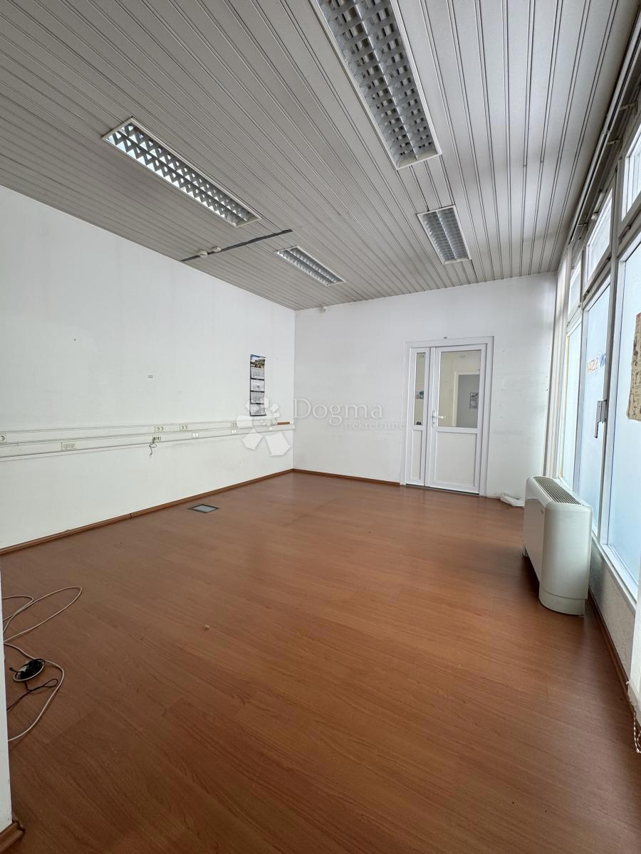 Poslovni prostor Škurinje, Rijeka, 249m2