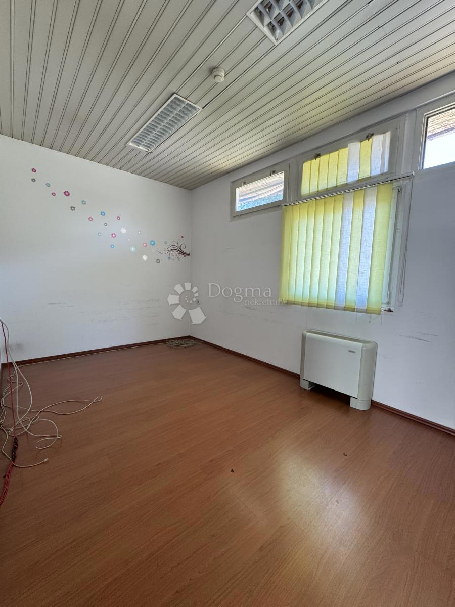 Poslovni prostor Škurinje, Rijeka, 249m2