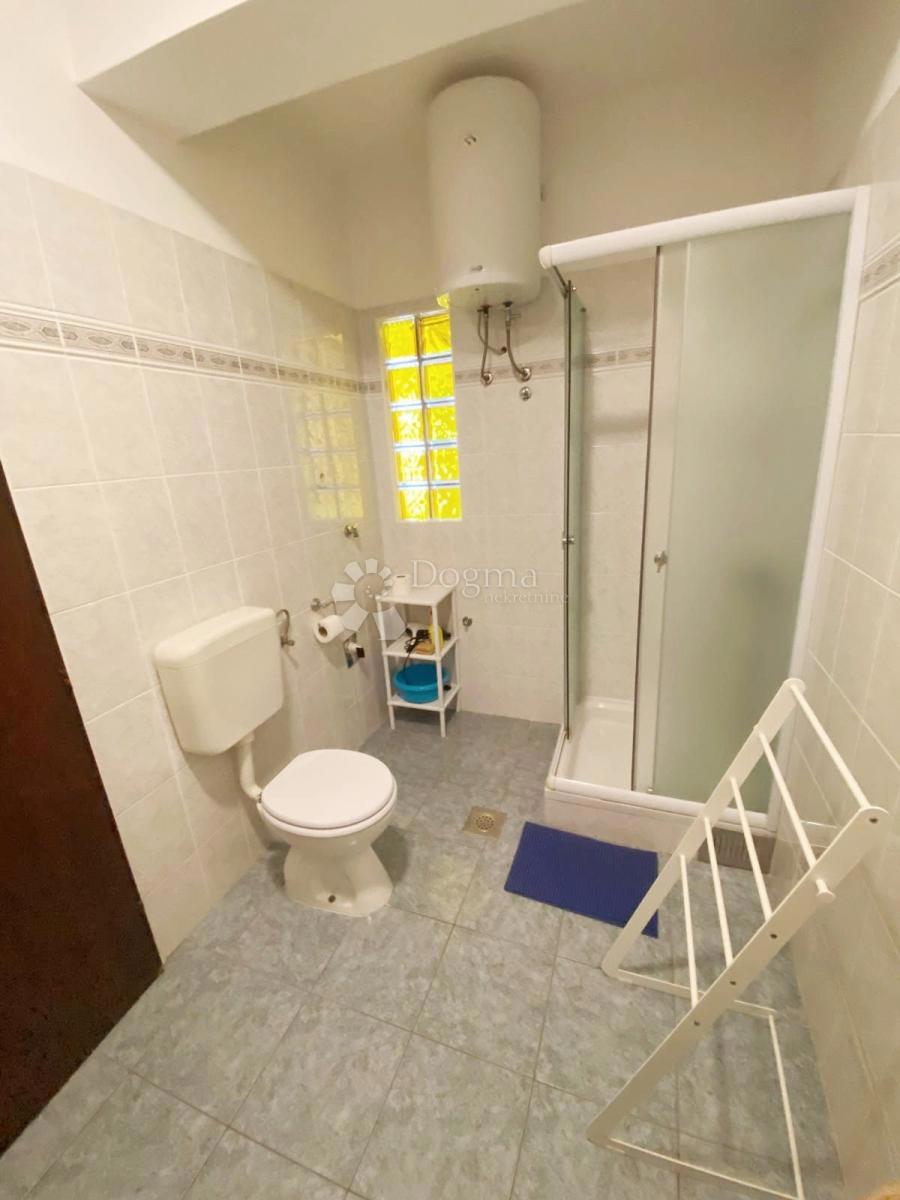Hiša Novalja, 250m2