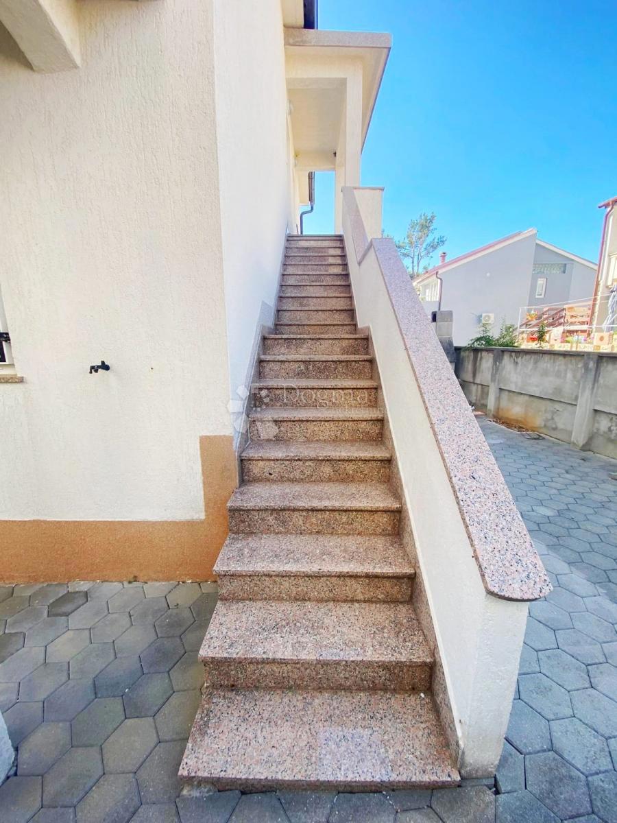 Hiša Novalja, 250m2