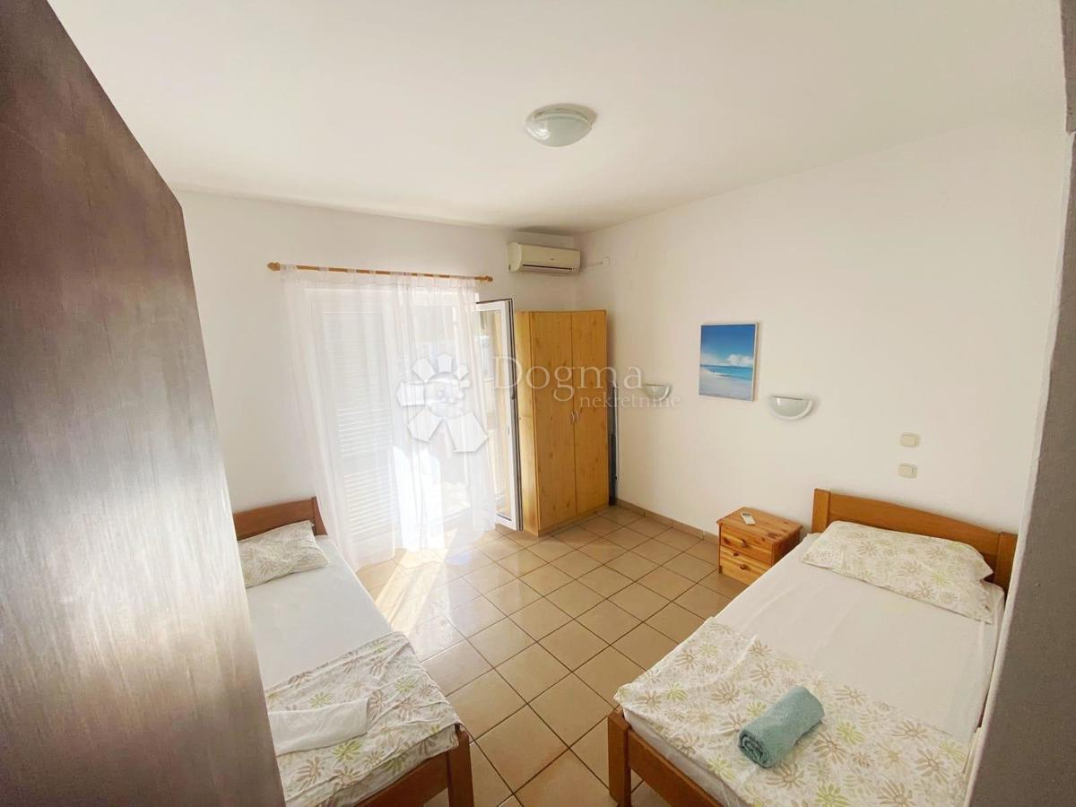 Hiša Novalja, 250m2
