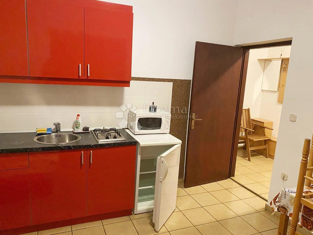 Hiša Novalja, 250m2
