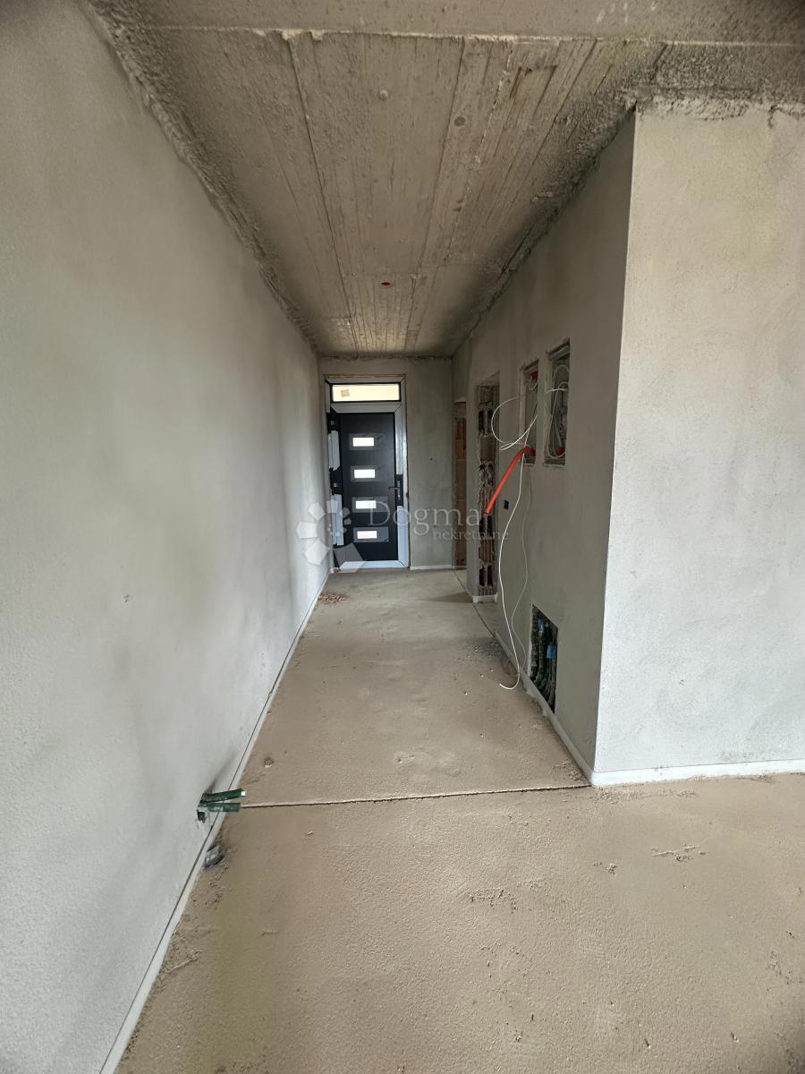 Stanovanje Pakoštane, 65m2