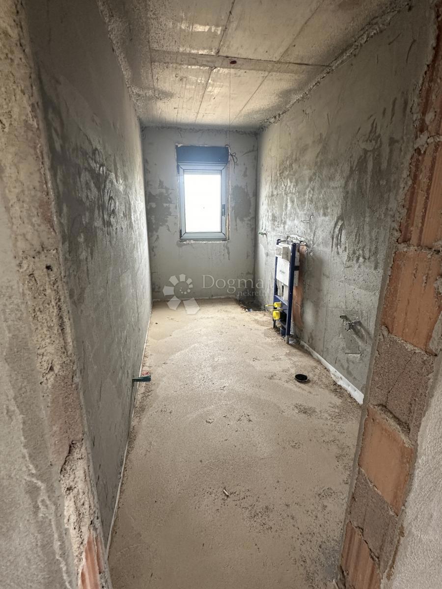 Stanovanje Pakoštane, 65m2