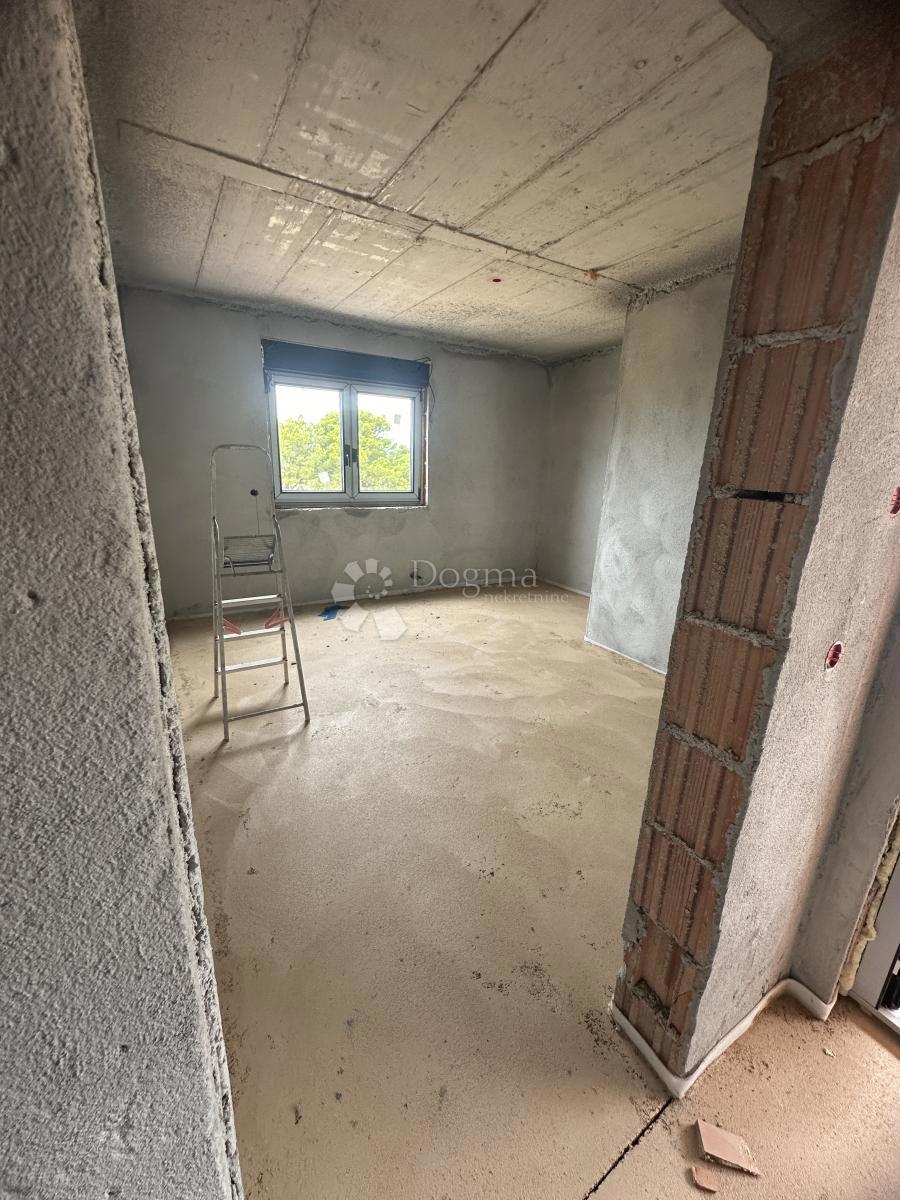 Stanovanje Pakoštane, 65m2