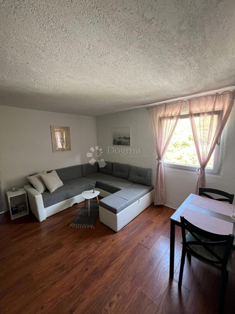 Apartma Karlobag, 36m2
