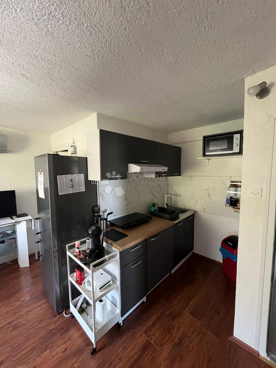 Apartma Karlobag, 36m2