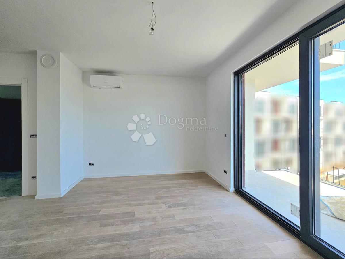 Novogradnja, dvigalo, 1 parkirno mesto