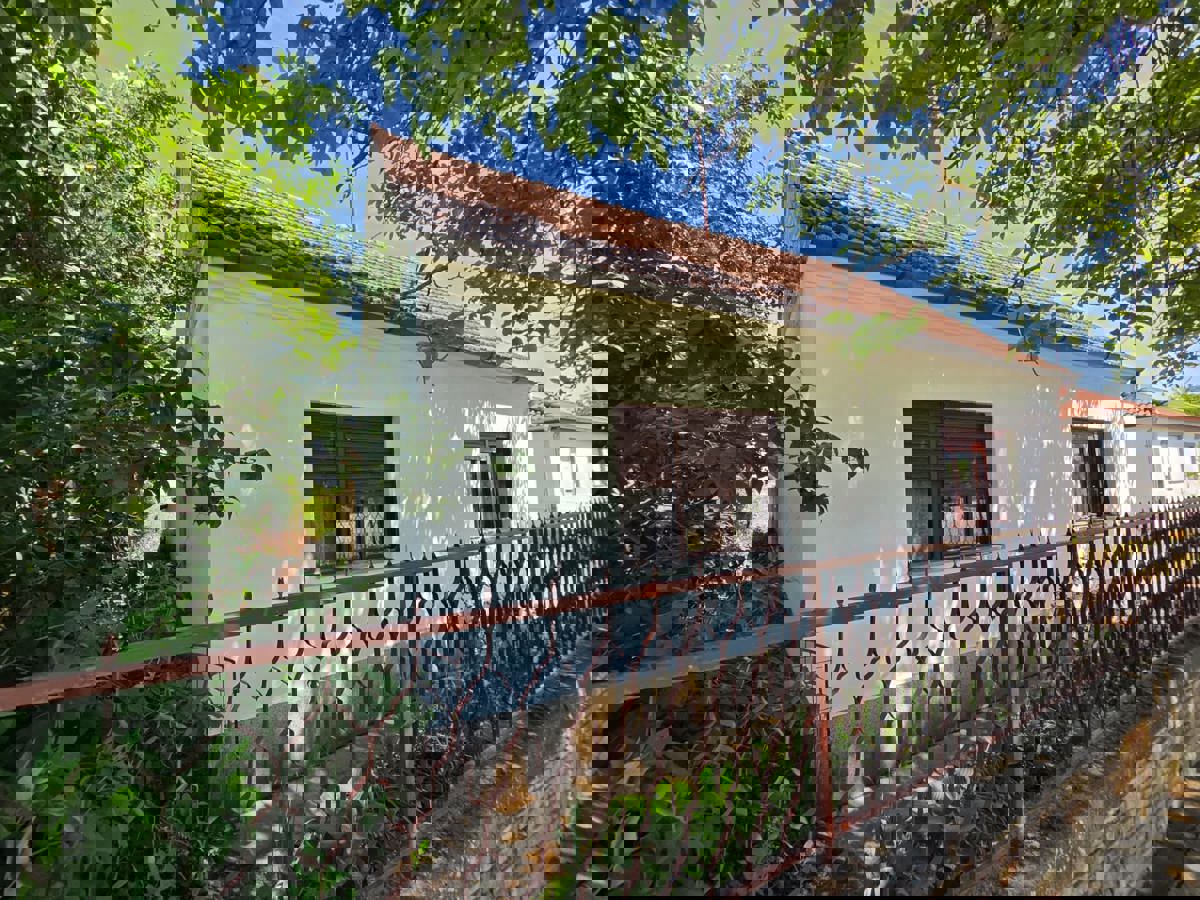 Hiša Erdut, 1.108m2