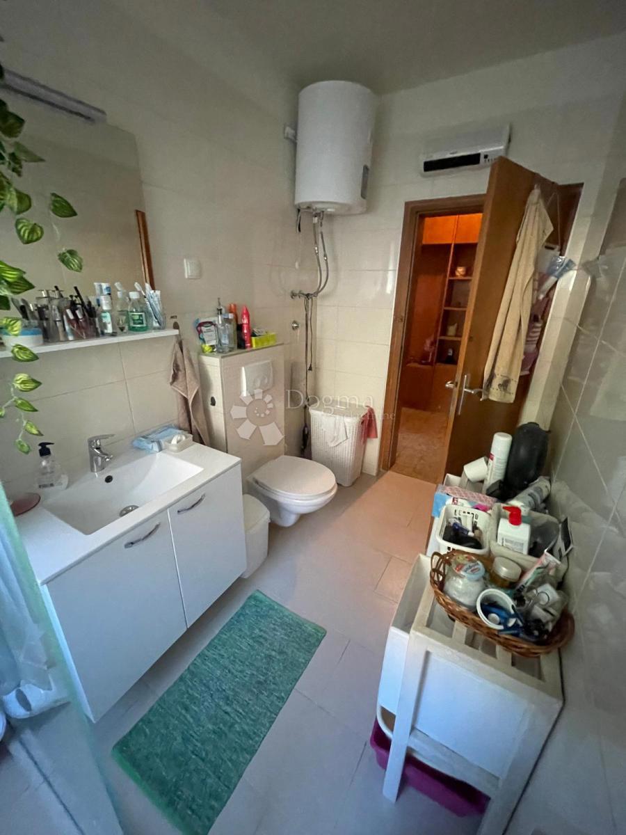 Hiša Baldekin, Šibenik, 240m2