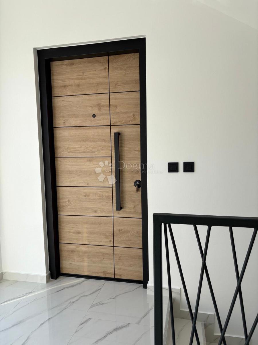 Stanovanje Škrapavac, Privlaka, 201,83m2