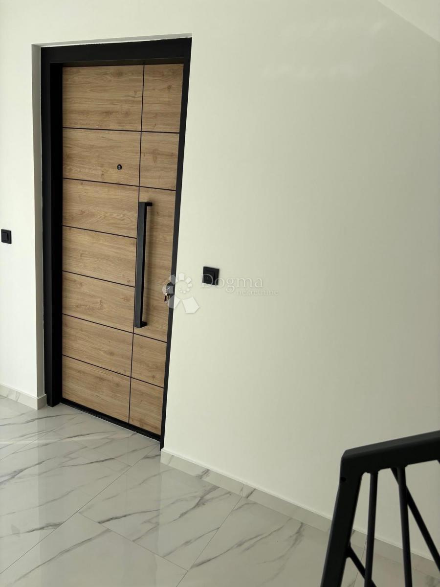Stanovanje Škrapavac, Privlaka, 201,83m2