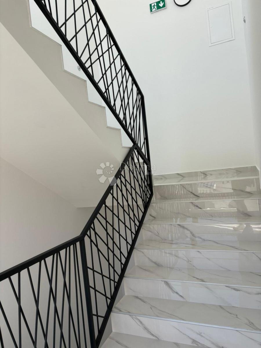 Stanovanje Škrapavac, Privlaka, 201,83m2