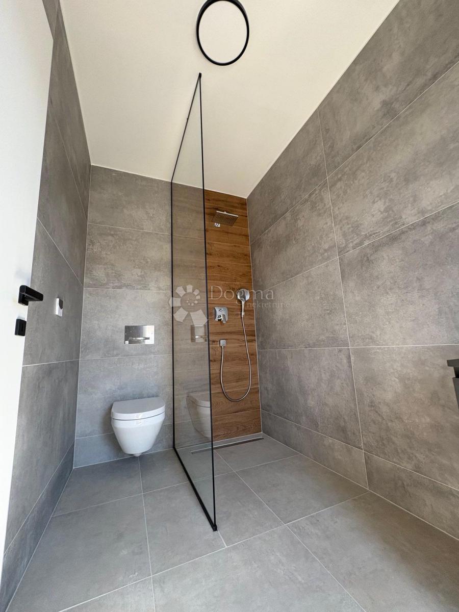 Stanovanje Škrapavac, Privlaka, 201,83m2