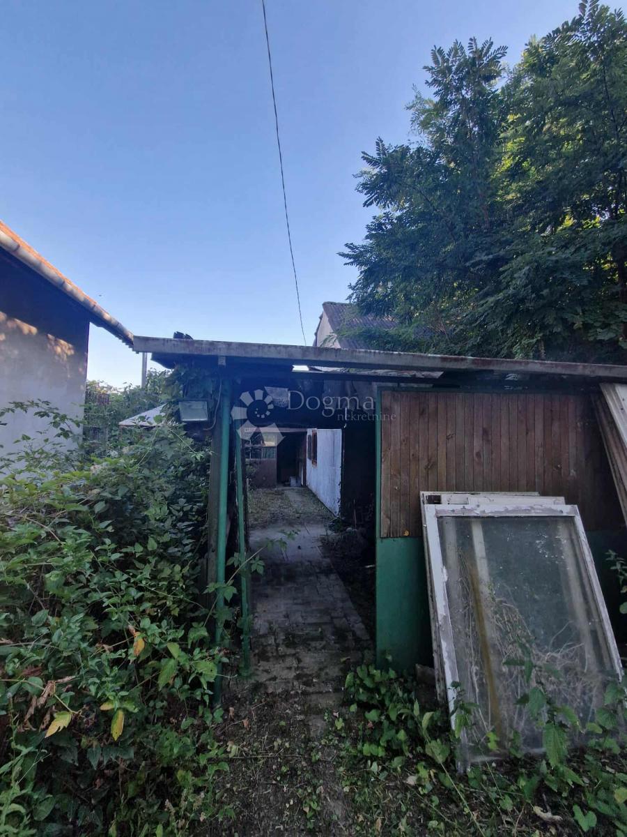 Hiša Erdut, 440,50m2