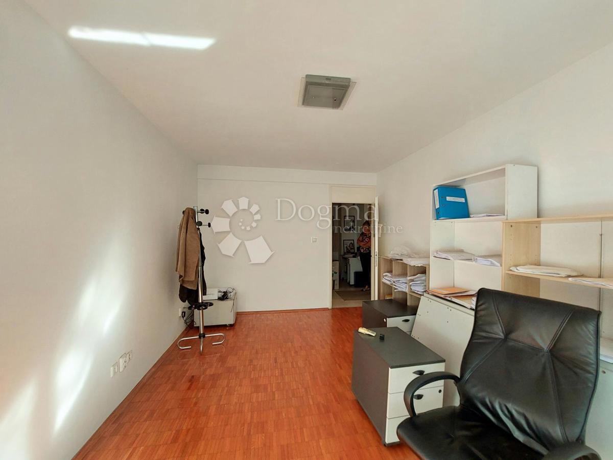 Stanovanje Savica, Trnje, 66,95m2