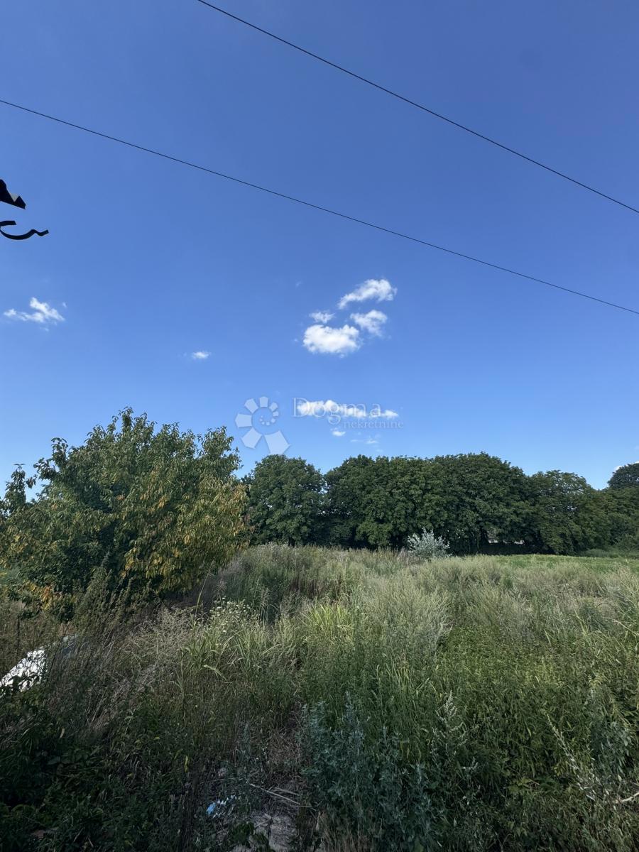 Poslovni prostor Gradina, 3.169m2