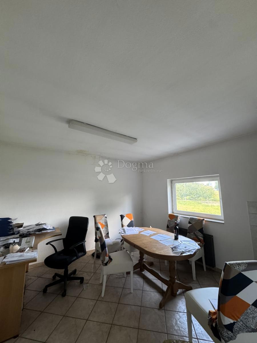 Poslovni prostor Gradina, 3.169m2