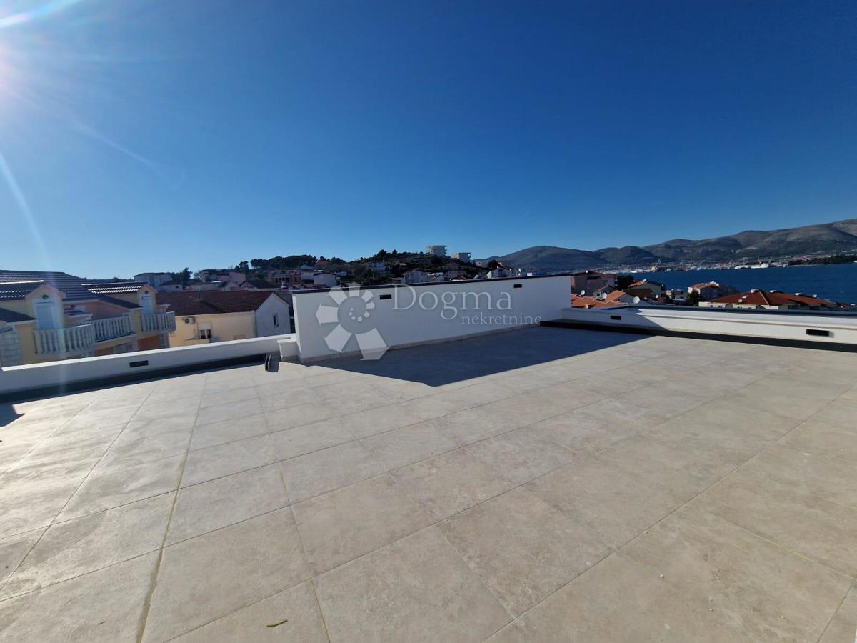 Stanovanje Okrug Gornji, Okrug, 93,20m2